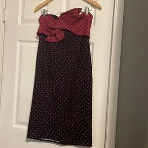 Lovely dress with sweetheart neckline